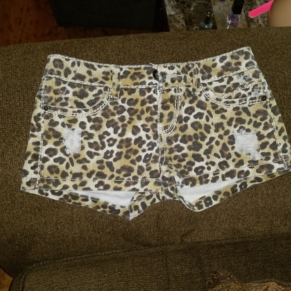 1st Kiss juniors shorts